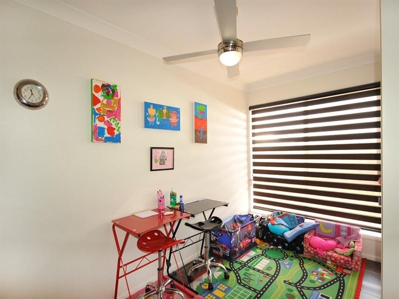 9 Schneider Court, Middle Ridge QLD 4350