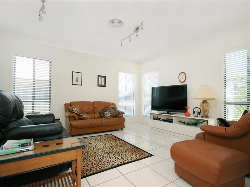 19 Prospect Terrace, Highfields QLD 4352