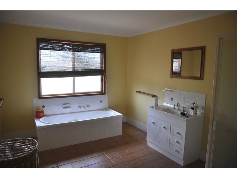 31 Spies Road, Meringandan QLD 4352