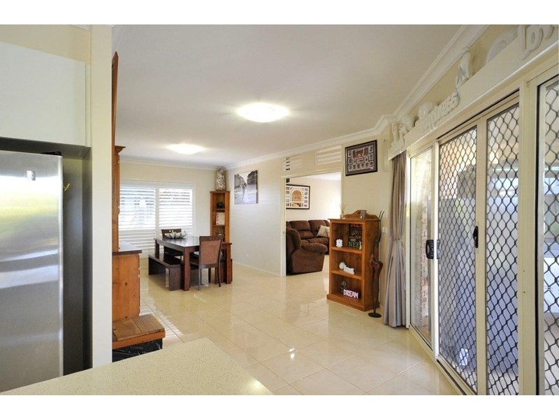 6 Page Court, Kearneys Spring QLD 4350