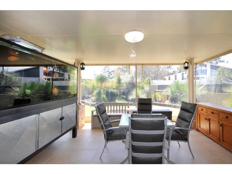 6 Page Court, Kearneys Spring QLD 4350