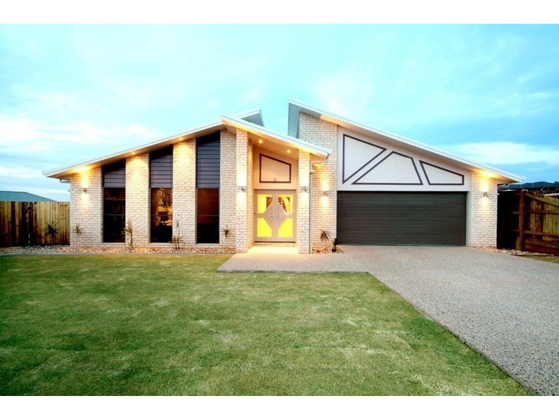 5 Leo Close, Highfields QLD 4352