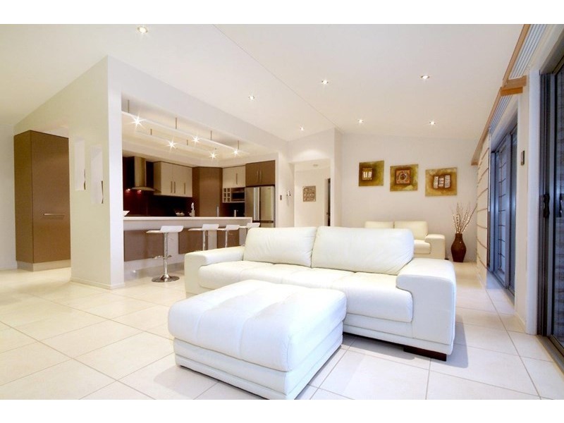 5 Leo Close, Highfields QLD 4352