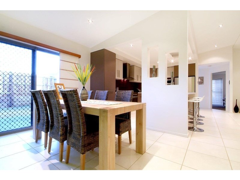 5 Leo Close, Highfields QLD 4352