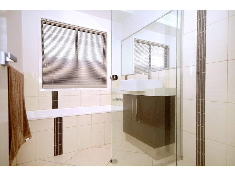 5 Leo Close, Highfields QLD 4352