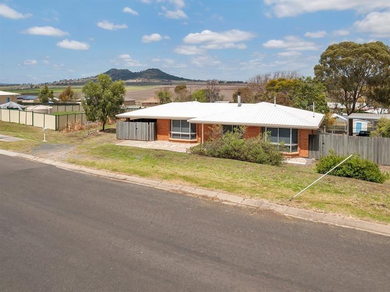 25 Catherine Crescent, Kingsthorpe QLD 4400