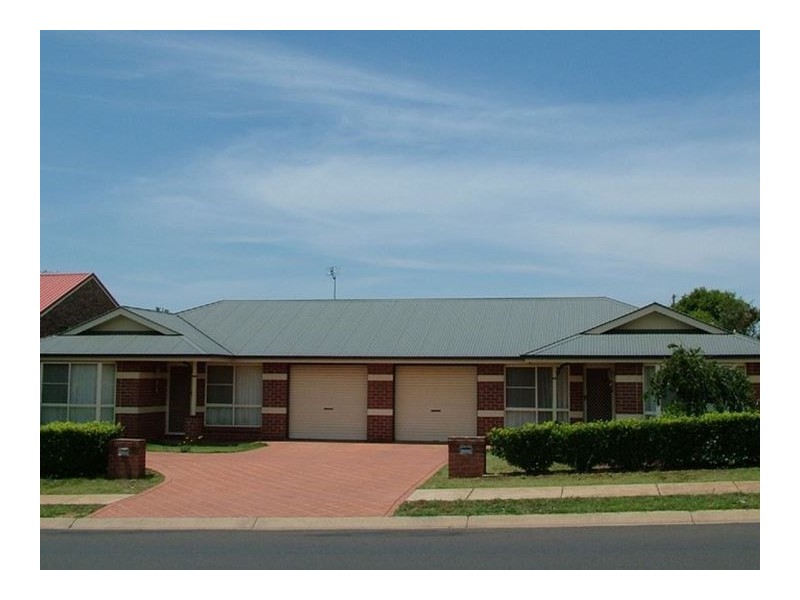 392 Stenner Street, Kearneys Spring QLD 4350