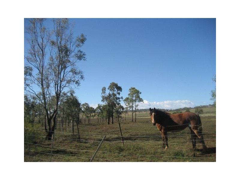 111 Cudmore Road, Cambooya QLD 4358