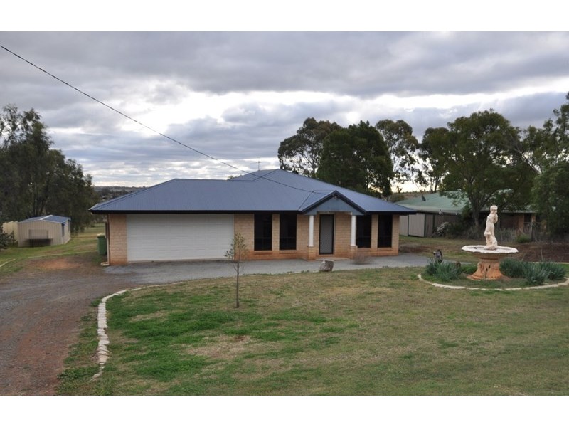 11 Kingsthorpe Road, Kingsthorpe QLD 4400