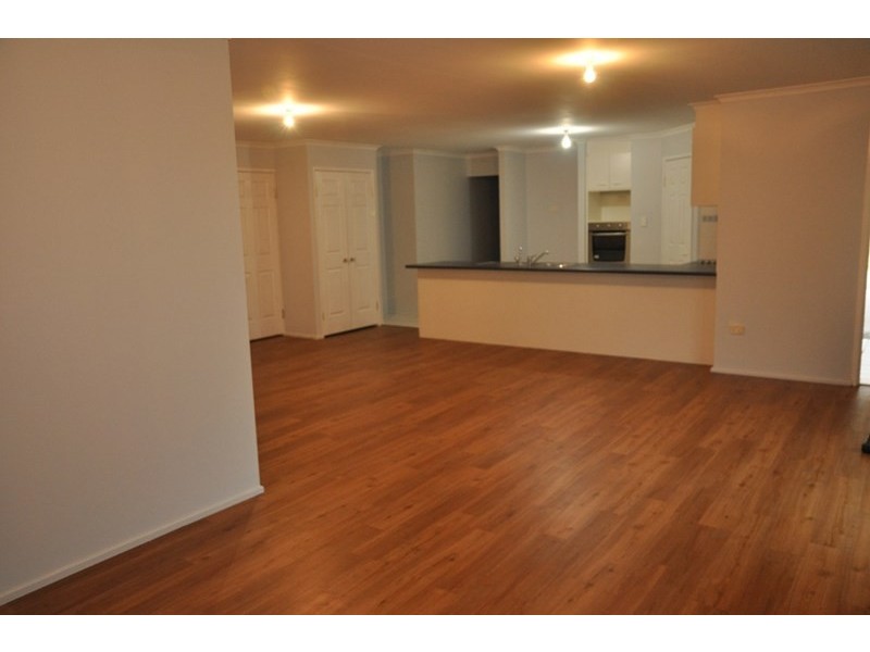 11 Kingsthorpe Road, Kingsthorpe QLD 4400