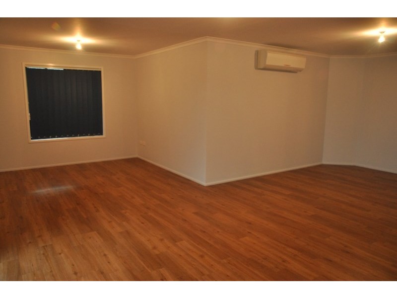 11 Kingsthorpe Road, Kingsthorpe QLD 4400