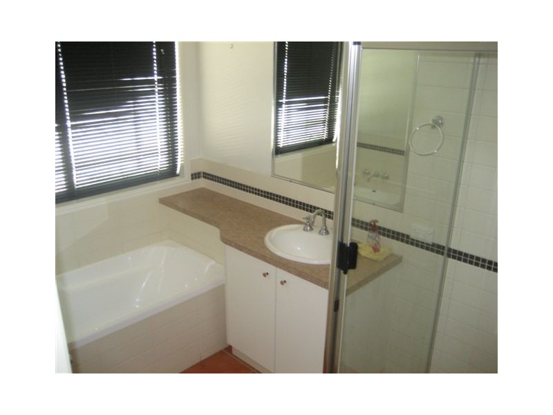 777 Greenwattle Street, Harristown QLD 4350