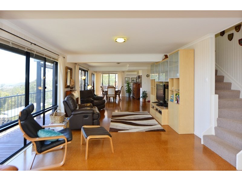 24 Linora Drive, Gowrie Mountain QLD 4350