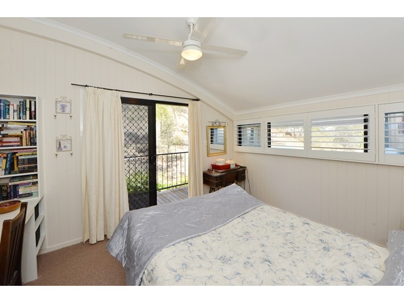 24 Linora Drive, Gowrie Mountain QLD 4350