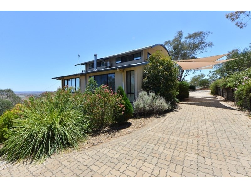 24 Linora Drive, Gowrie Mountain QLD 4350