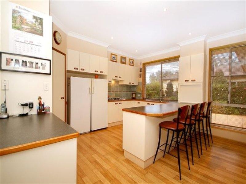 8 St Andrews Court, Middle Ridge QLD 4350