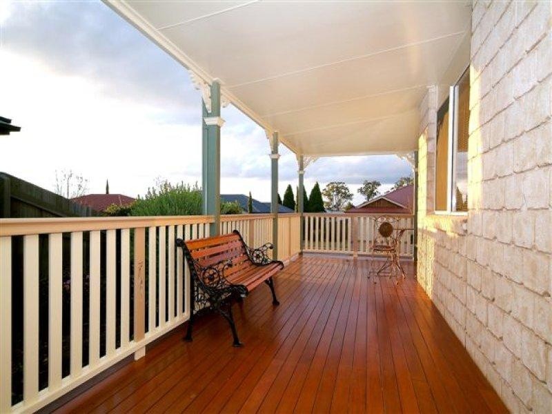 8 St Andrews Court, Middle Ridge QLD 4350