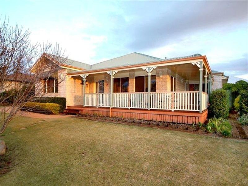 8 St Andrews Court, Middle Ridge QLD 4350