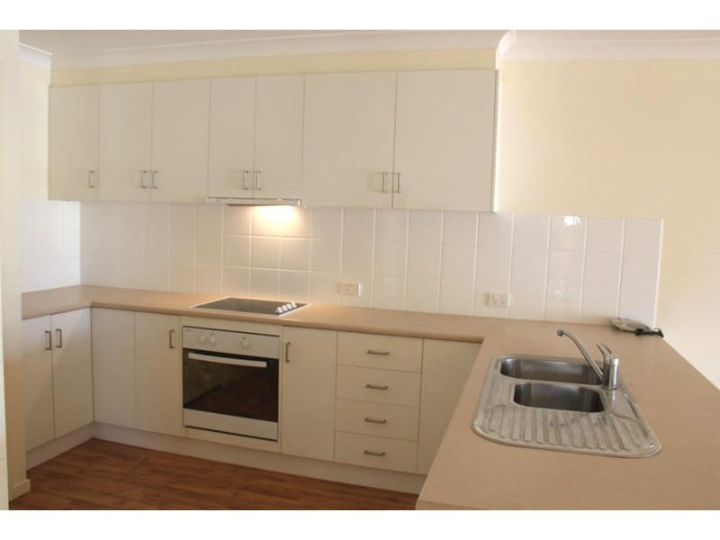 2/18 Lynne Court, Oakey QLD 4401