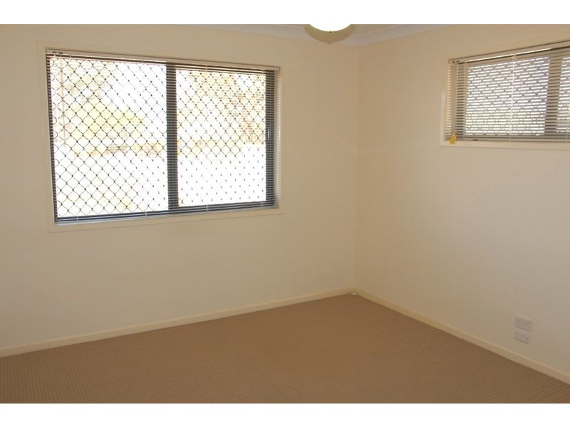 2/18 Lynne Court, Oakey QLD 4401