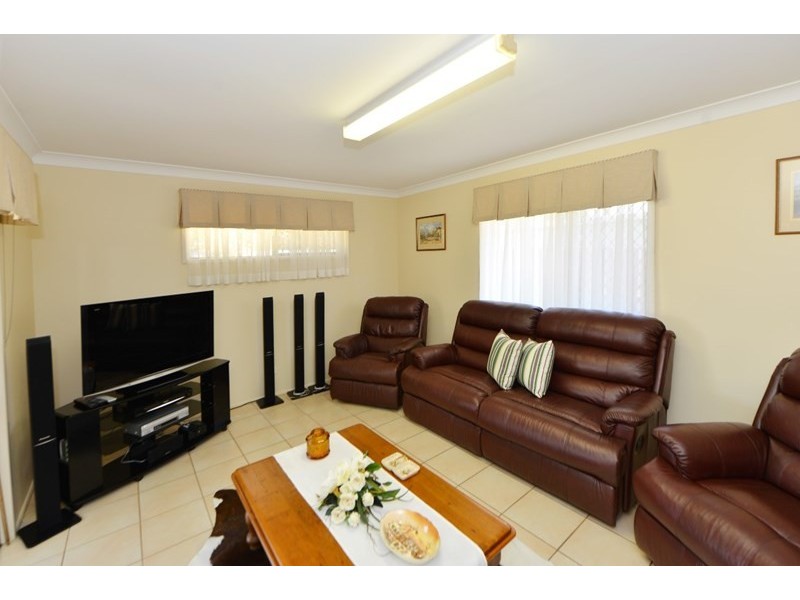 9 Risson Street, Wilsonton Heights QLD 4350
