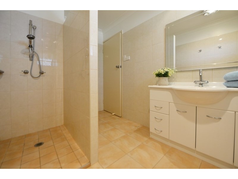 9 Risson Street, Wilsonton Heights QLD 4350