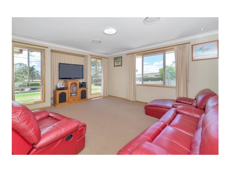 2 – 2a Academy Court, Glenvale QLD 4350