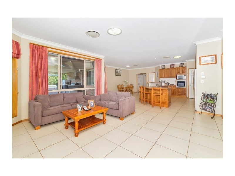 2 – 2a Academy Court, Glenvale QLD 4350