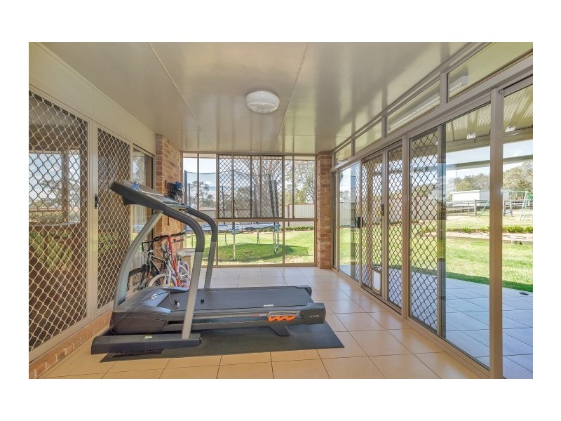 2 – 2a Academy Court, Glenvale QLD 4350