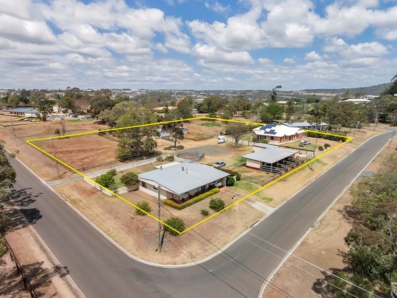 2 – 2a Academy Court, Glenvale QLD 4350