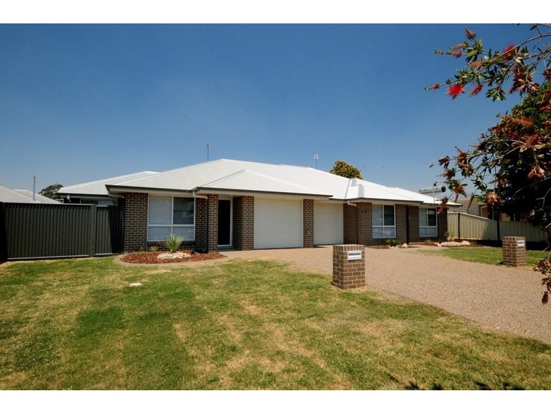 1 and 2 72a Cortess Street, Harristown QLD 4350