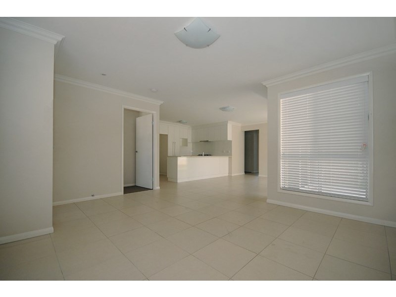 1 and 2 72a Cortess Street, Harristown QLD 4350