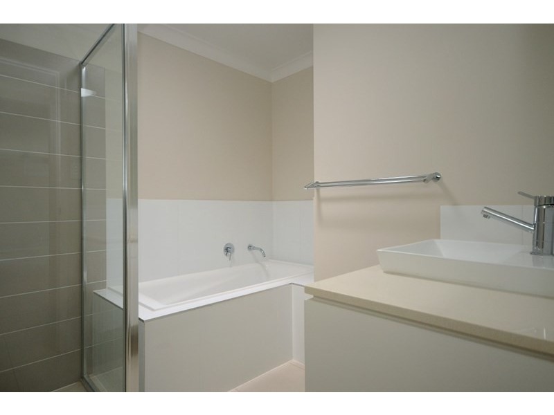 1 and 2 72a Cortess Street, Harristown QLD 4350