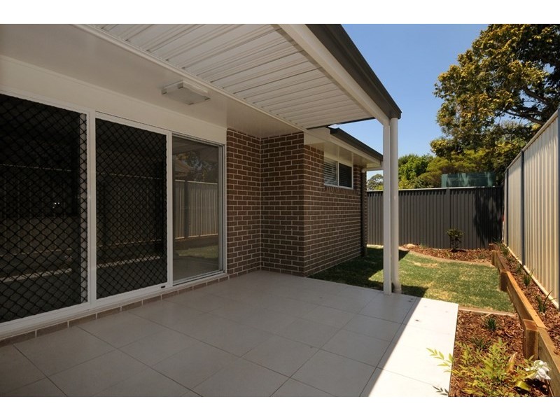 1 and 2 72a Cortess Street, Harristown QLD 4350