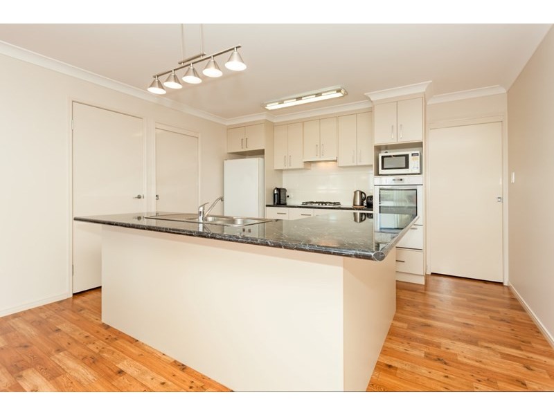 1 Fallon Drive, Middle Ridge QLD 4350