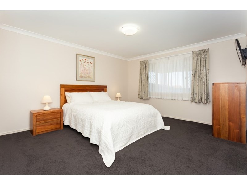 1 Fallon Drive, Middle Ridge QLD 4350