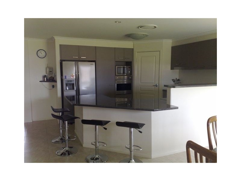 11 Kestrel Drive, Highfields QLD 4352