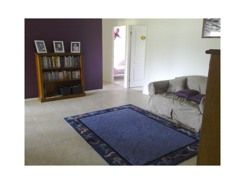 11 Kestrel Drive, Highfields QLD 4352