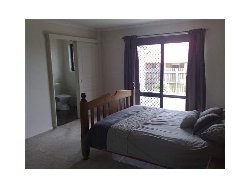 11 Kestrel Drive, Highfields QLD 4352