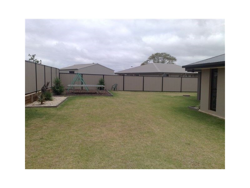 11 Kestrel Drive, Highfields QLD 4352