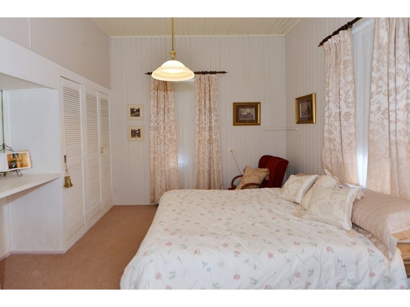 20 Skehan Street, Centenary Heights QLD 4350