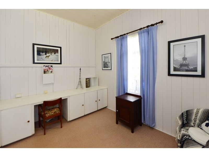 20 Skehan Street, Centenary Heights QLD 4350