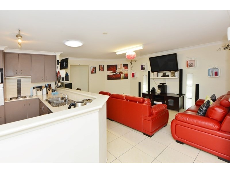 19 Nash Drive, Glenvale QLD 4350