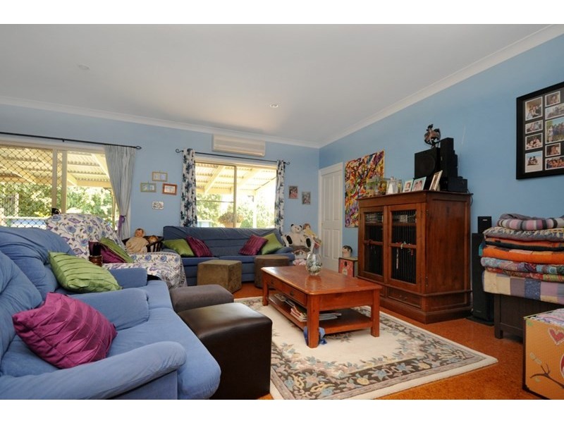 9 Bernard Court, Highfields QLD 4352