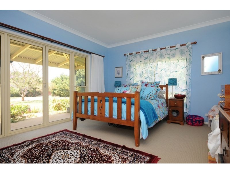 9 Bernard Court, Highfields QLD 4352