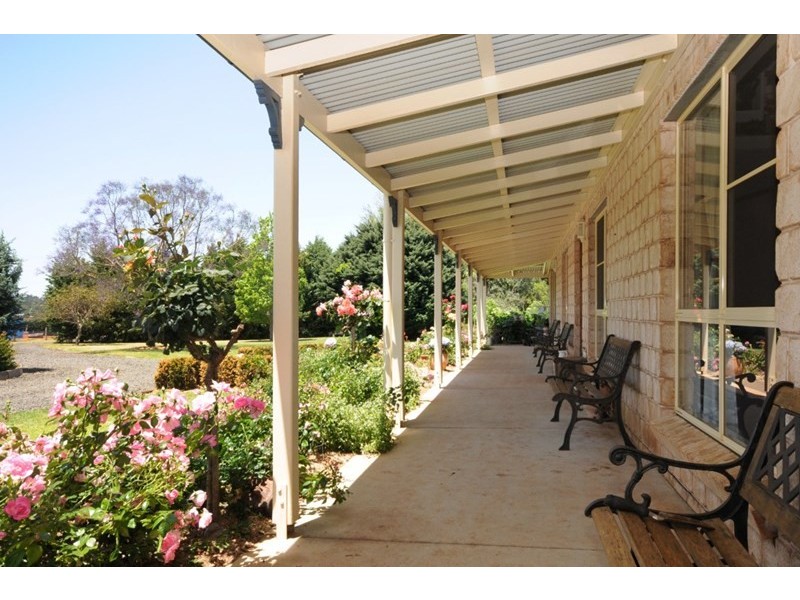 9 Bernard Court, Highfields QLD 4352