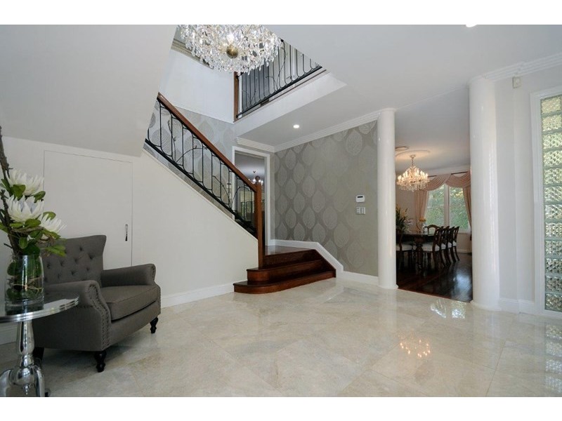 215 – 217 Rowbotham Street, Middle Ridge QLD 4350