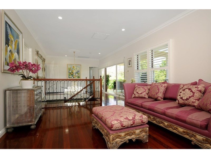 215 – 217 Rowbotham Street, Middle Ridge QLD 4350