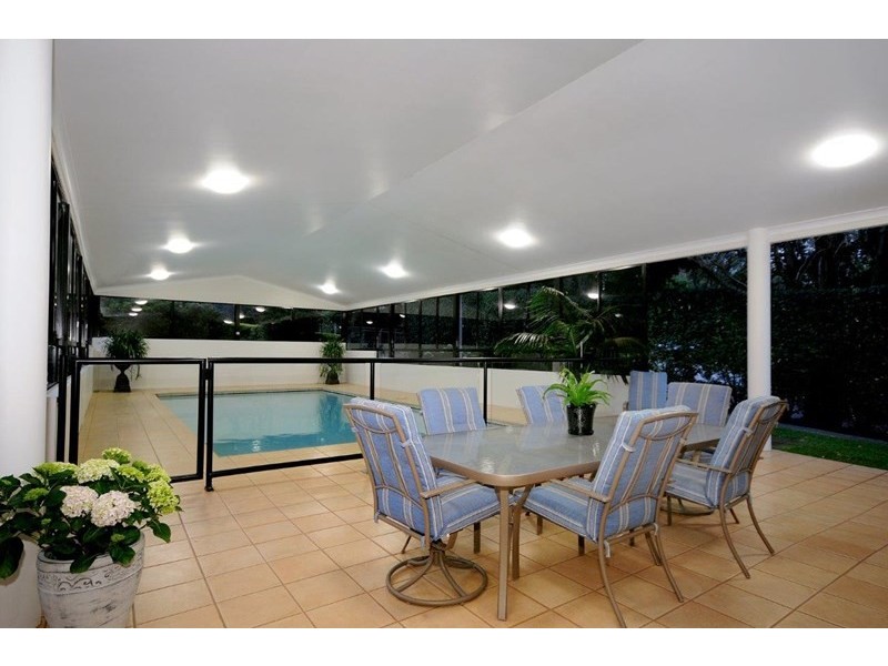 215 – 217 Rowbotham Street, Middle Ridge QLD 4350