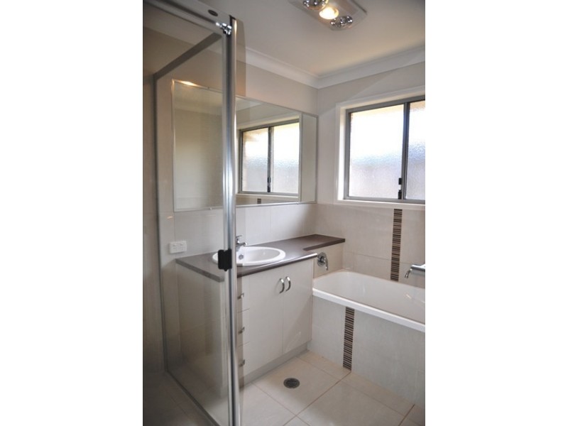 8 Lanagan Court, Middle Ridge QLD 4350